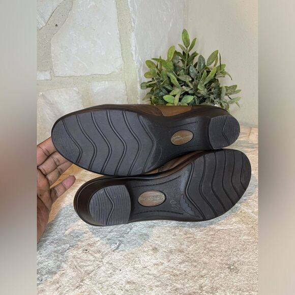 Earth Origins by Earth brown leather “Regina” Low Pump Loafer Heels Sz 11 - Picture 7 of 7